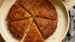 外カリッ、中もちっ。フライパンで作るじゃがいもガレットの基本レシピ